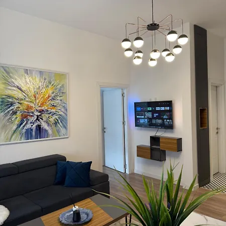 アパート Ism Luxury スコピエ